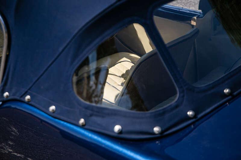 1964 Daimler SP250