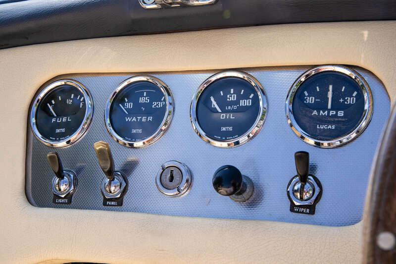 1964 Daimler SP250