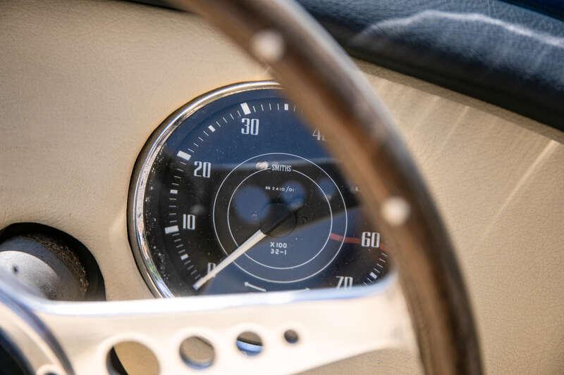 1964 Daimler SP250