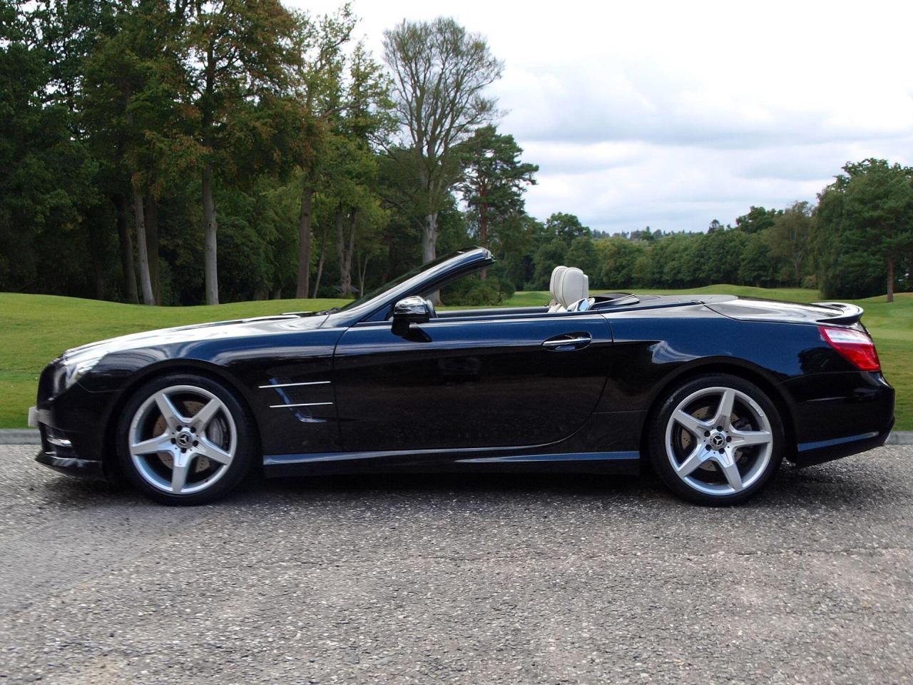 2014 Mercedes - Benz 3.0 SL400 AMG Sport Convertible 2dr Petrol G-Tronic Euro 6 (s/s) (333 ps)