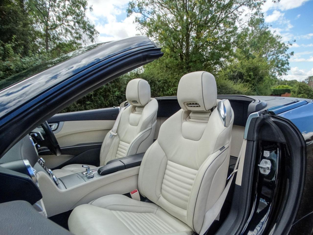 2014 Mercedes - Benz 3.0 SL400 AMG Sport Convertible 2dr Petrol G-Tronic Euro 6 (s/s) (333 ps)