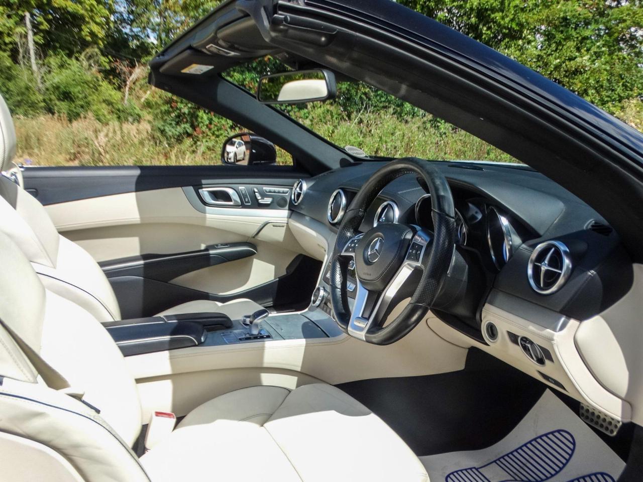 2014 Mercedes - Benz 3.0 SL400 AMG Sport Convertible 2dr Petrol G-Tronic Euro 6 (s/s) (333 ps)