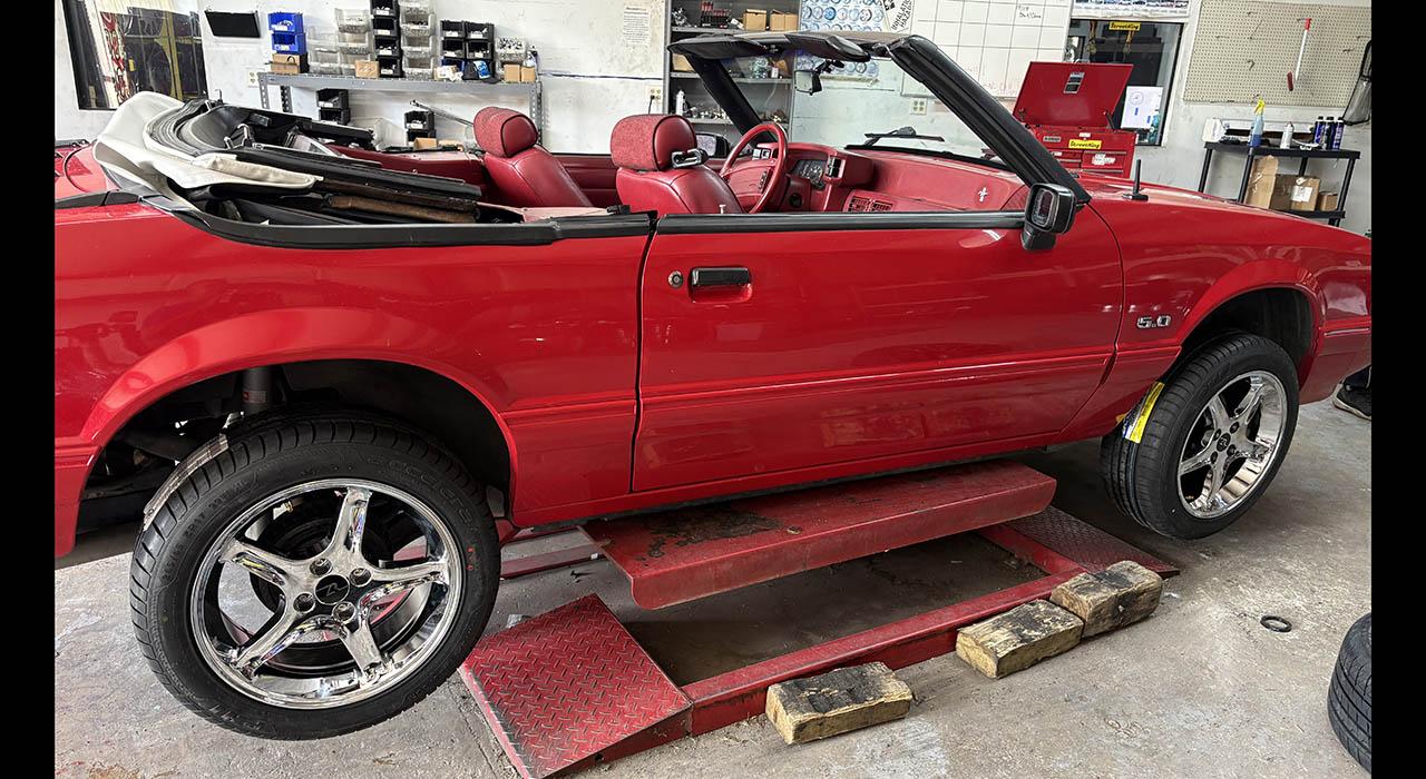 1992 Ford MUSTANG LX