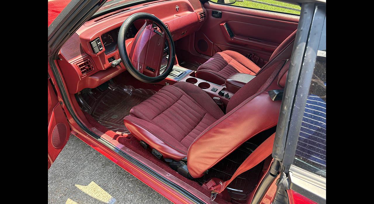 1992 Ford MUSTANG LX