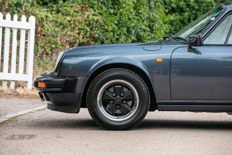 1986 Porsche 911 Carrera 