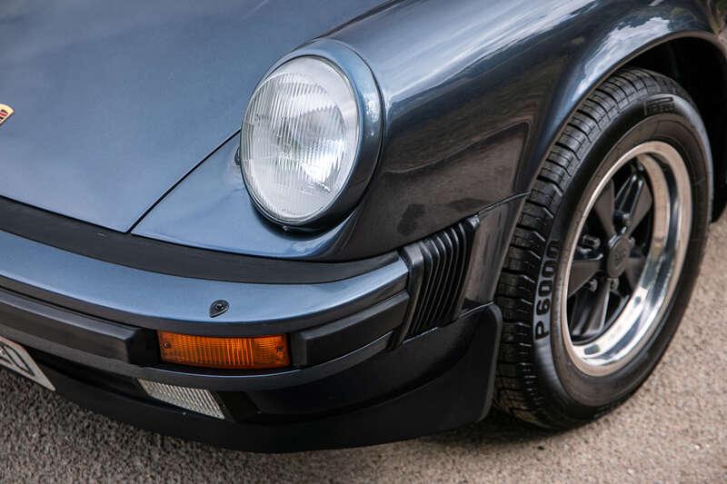 1986 Porsche 911 Carrera 