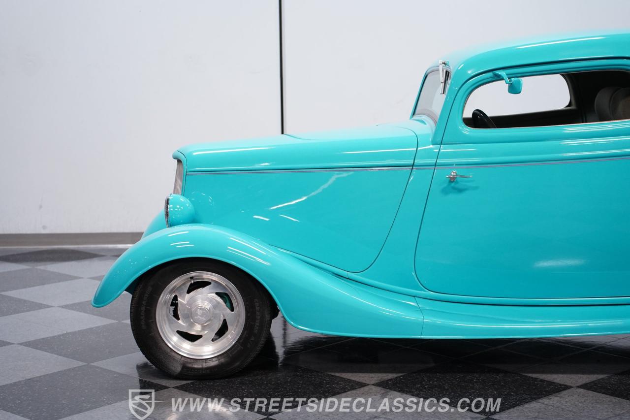 1933 Ford 3-Window Coupe