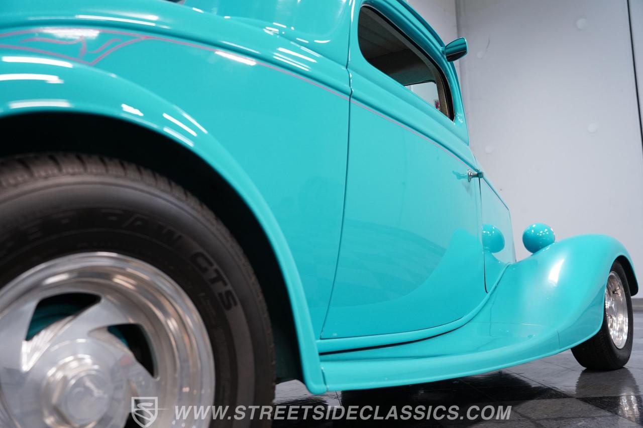 1933 Ford 3-Window Coupe