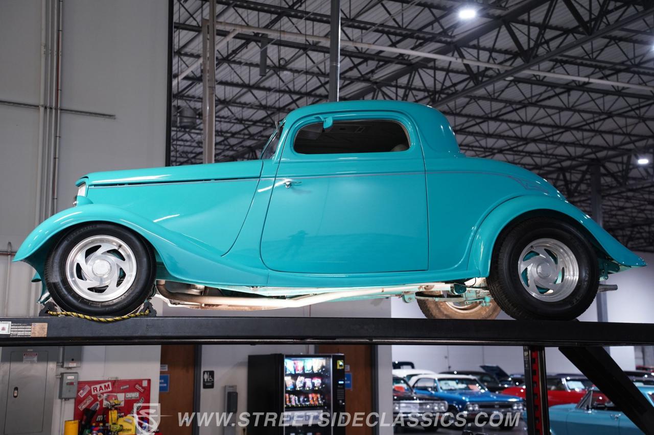 1933 Ford 3-Window Coupe