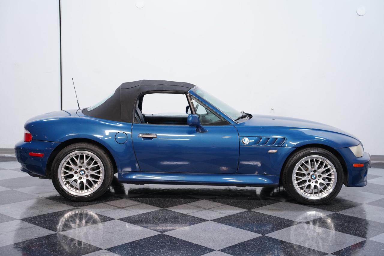 2001 BMW Z3 3.0i Roadster
