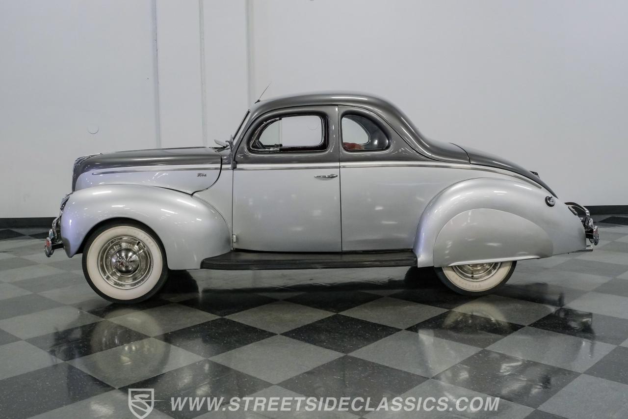 1940 Ford Deluxe Business Coupe