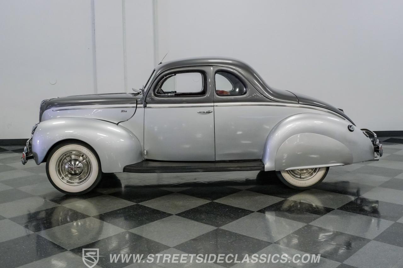 1940 Ford Deluxe Business Coupe