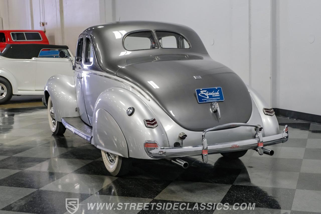1940 Ford Deluxe Business Coupe