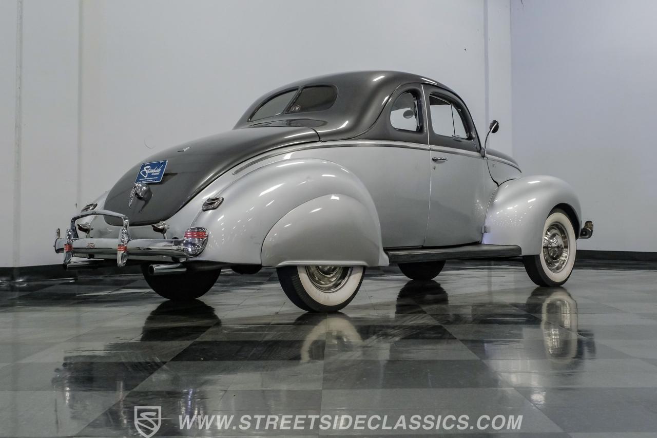 1940 Ford Deluxe Business Coupe