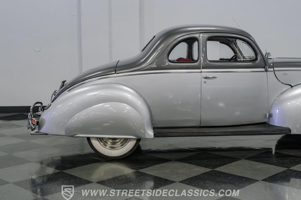 1940 Ford Deluxe Business Coupe