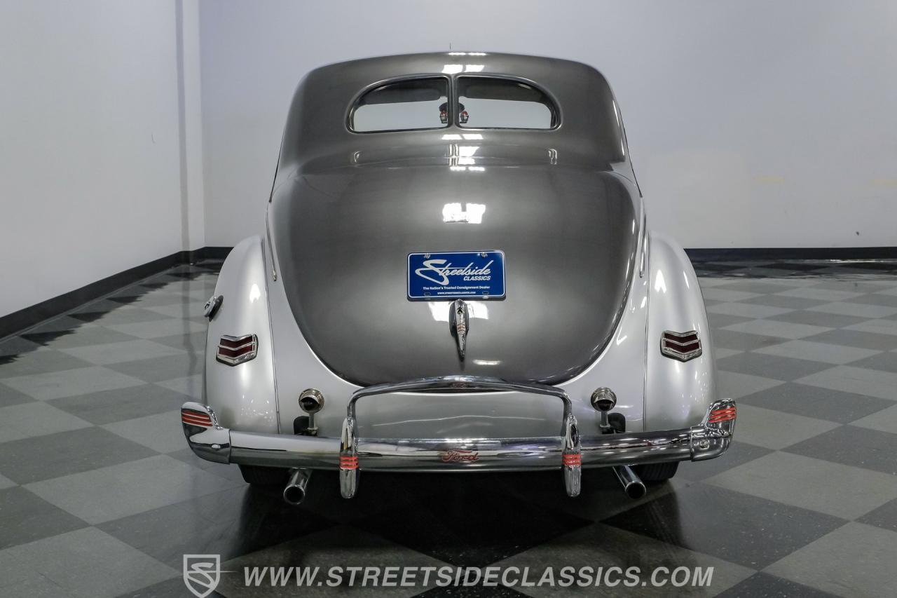 1940 Ford Deluxe Business Coupe