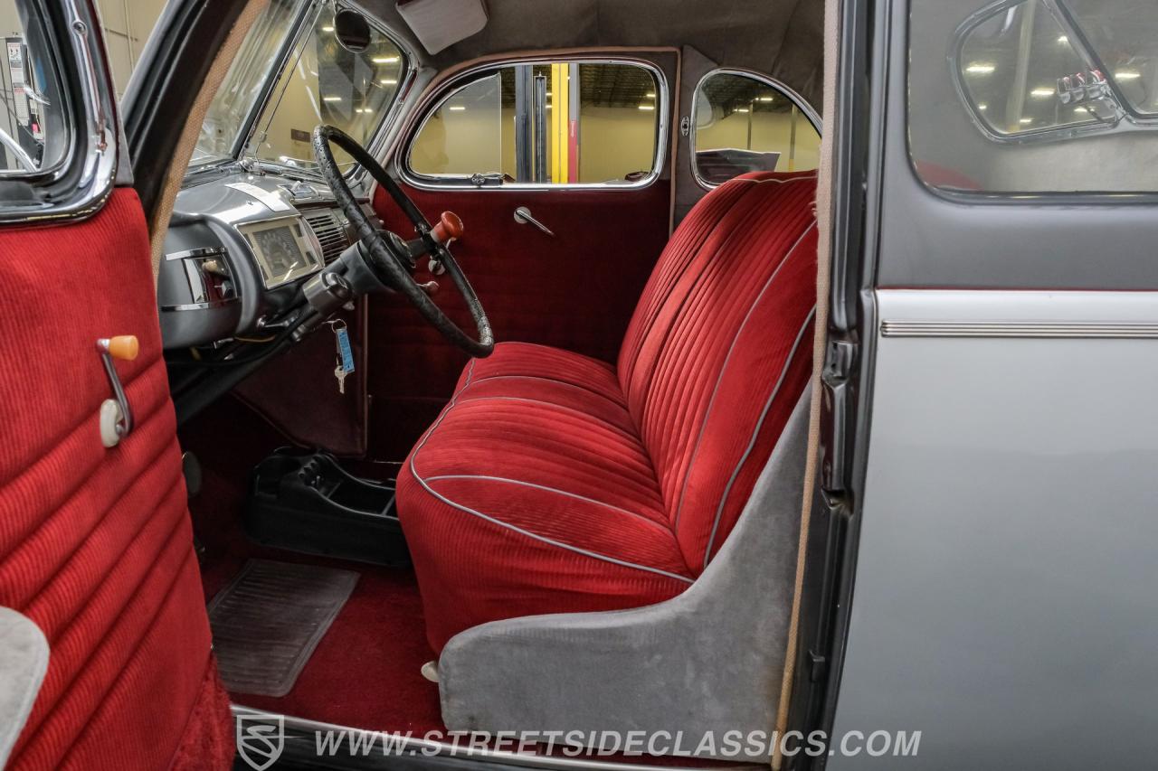 1940 Ford Deluxe Business Coupe