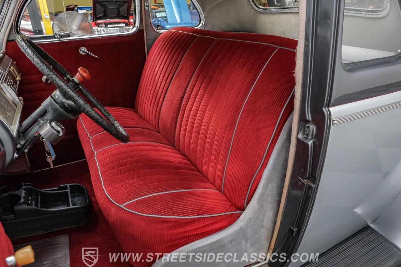 1940 Ford Deluxe Business Coupe