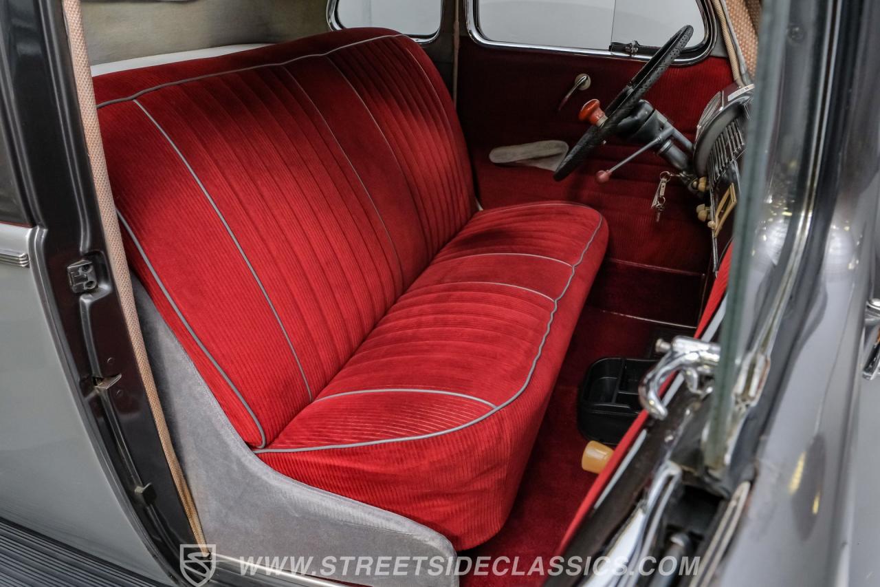 1940 Ford Deluxe Business Coupe