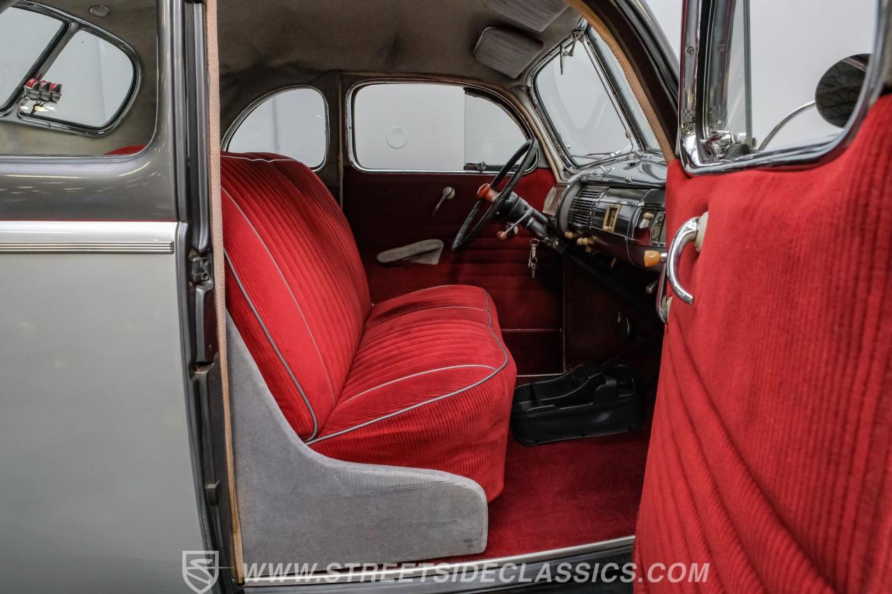 1940 Ford Deluxe Business Coupe