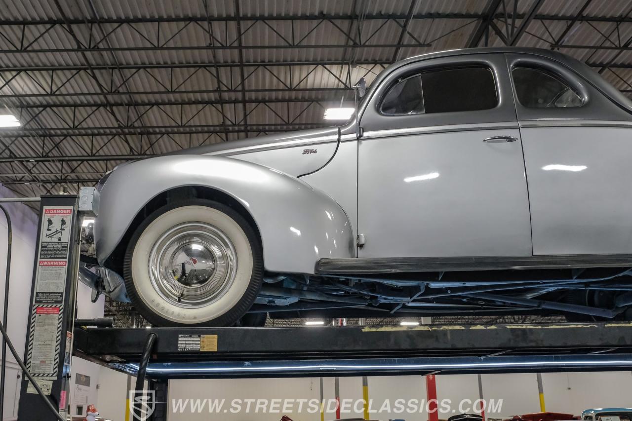 1940 Ford Deluxe Business Coupe