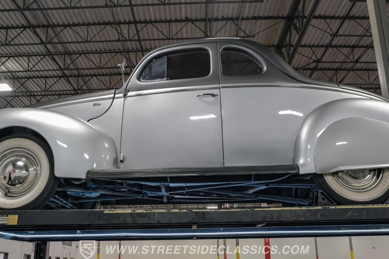 1940 Ford Deluxe Business Coupe
