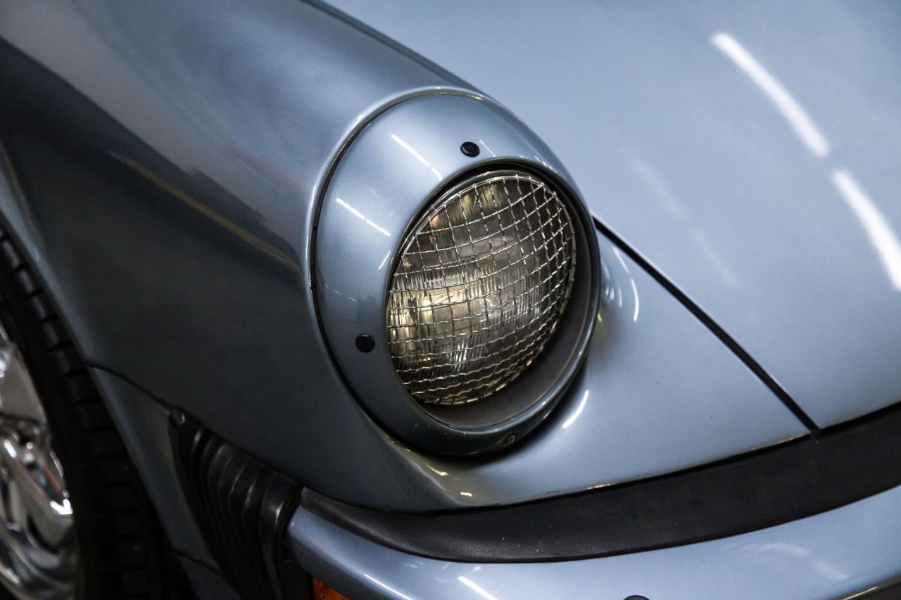 1984 Porsche 911 Carrera Cabriolet