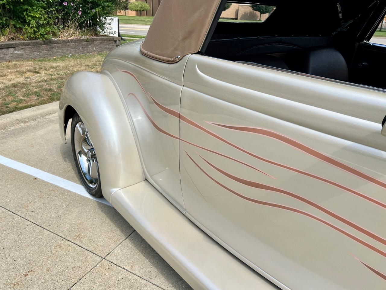1936 Ford Cabriolet