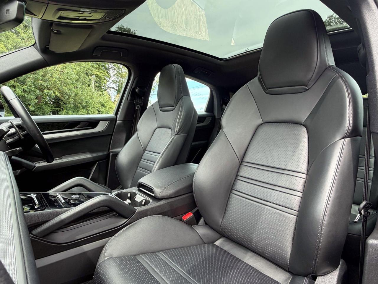 2024 Porsche 3.0 V6 E-Hybrid 25.9kWh TiptronicS 4WD Euro 6 (s/s) 5dr