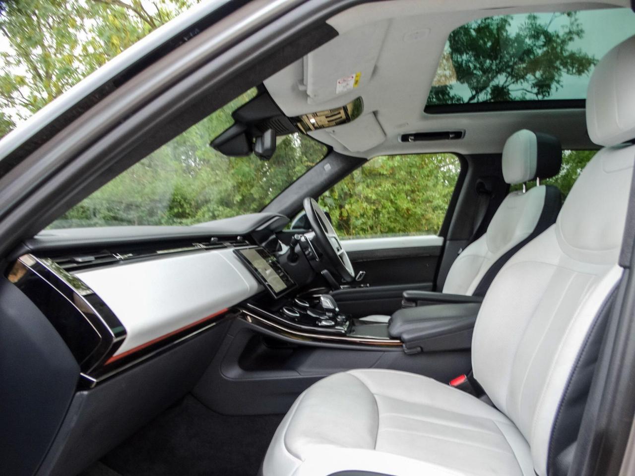 2023 Land Rover 3.0 D300 MHEV Autobiography Auto 4WD Euro 6 (s/s) 5dr
