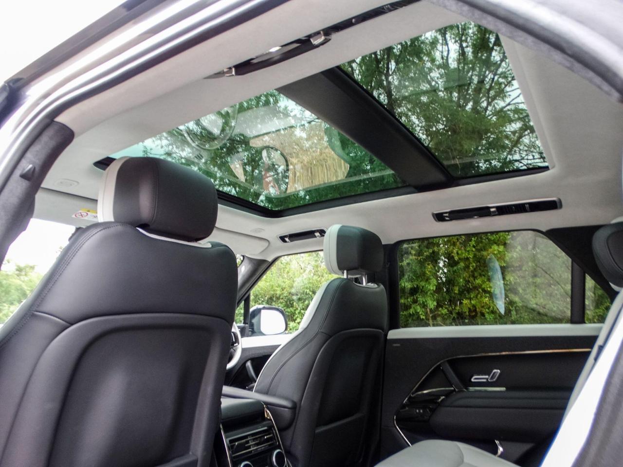 2023 Land Rover 3.0 D300 MHEV Autobiography Auto 4WD Euro 6 (s/s) 5dr