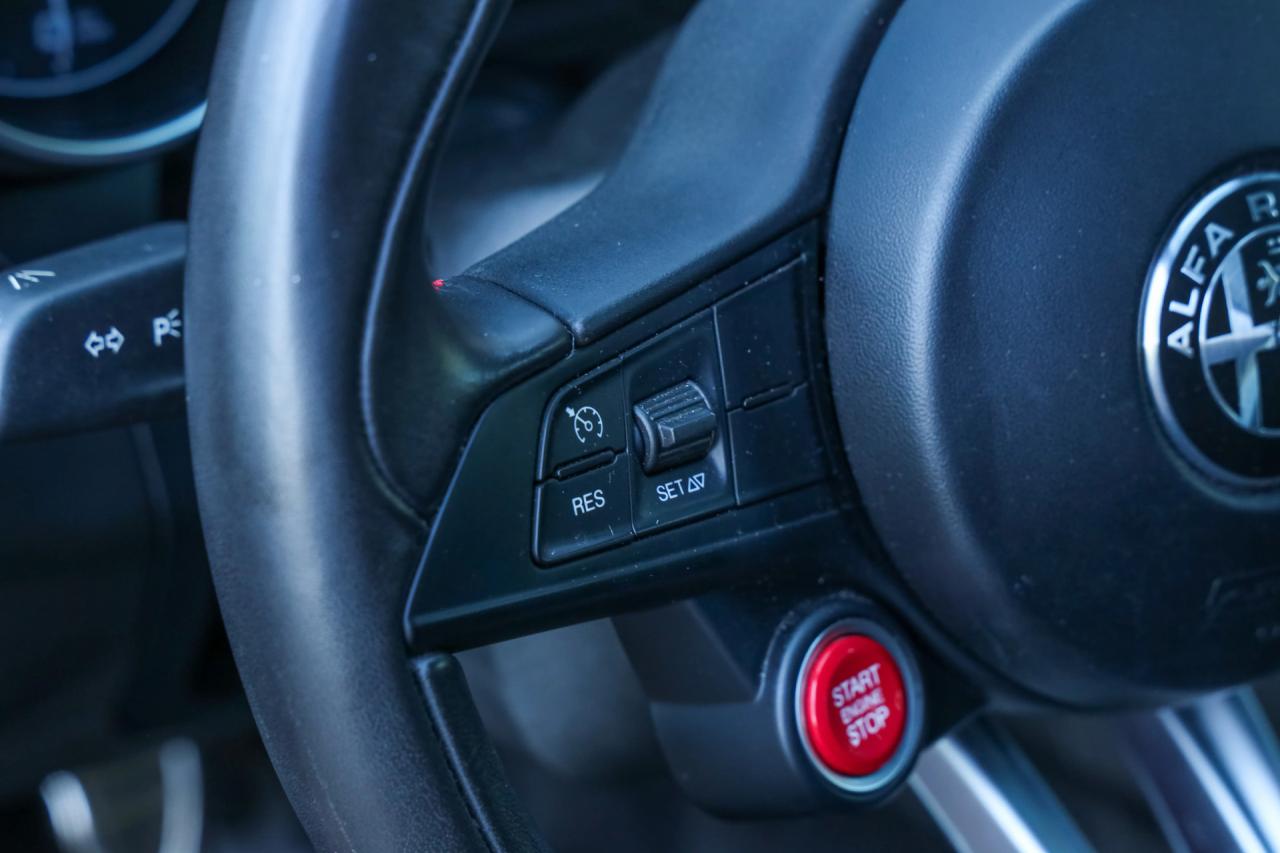 2017 Alfa Romeo Giulia 2.9 V6 Quadrifoglio Performance Edition &ldquo;Manual and Carbon Seats by Sparco&rdquo;