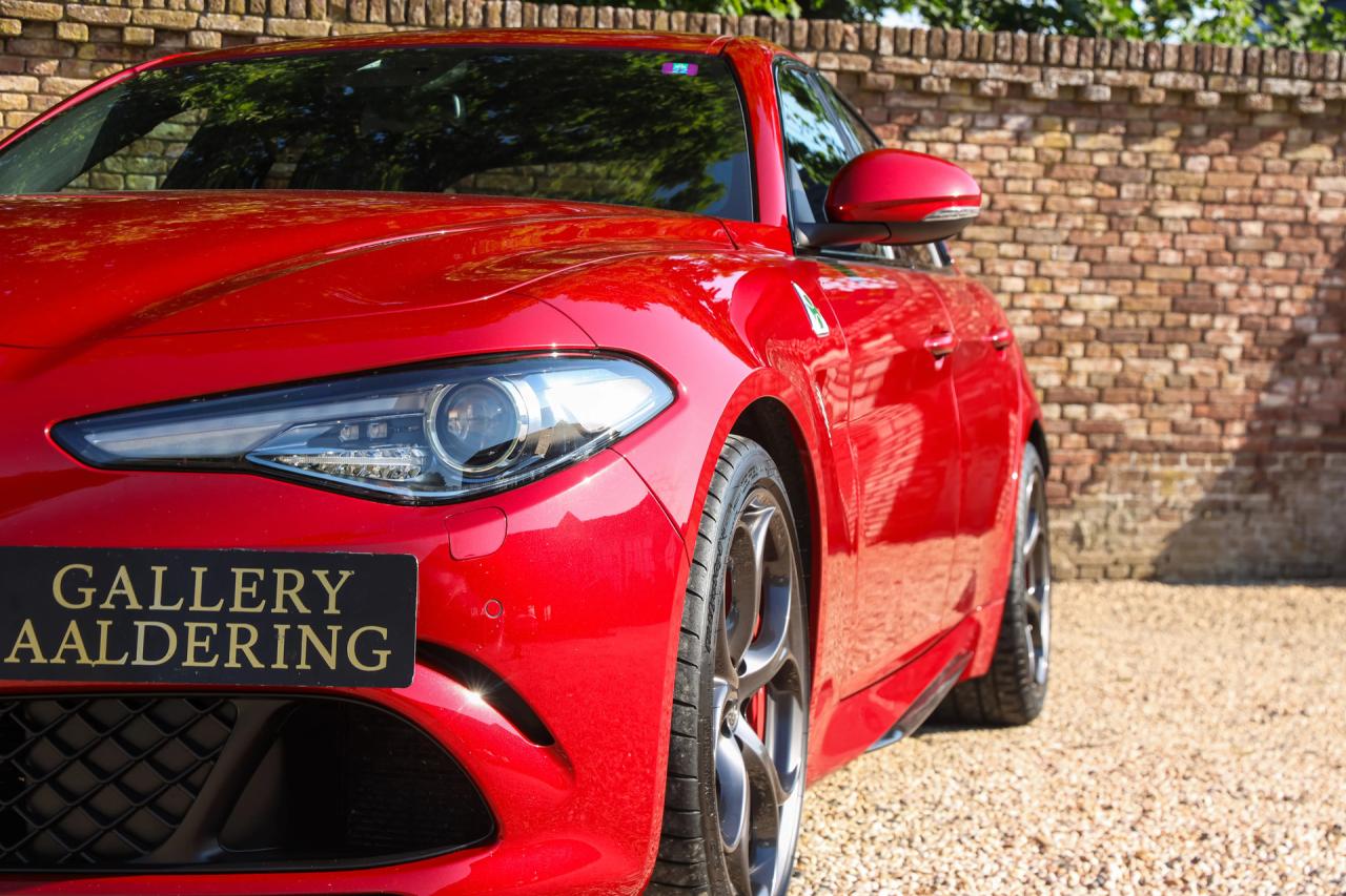 2017 Alfa Romeo Giulia 2.9 V6 Quadrifoglio Performance Edition &ldquo;Manual and Carbon Seats by Sparco&rdquo;