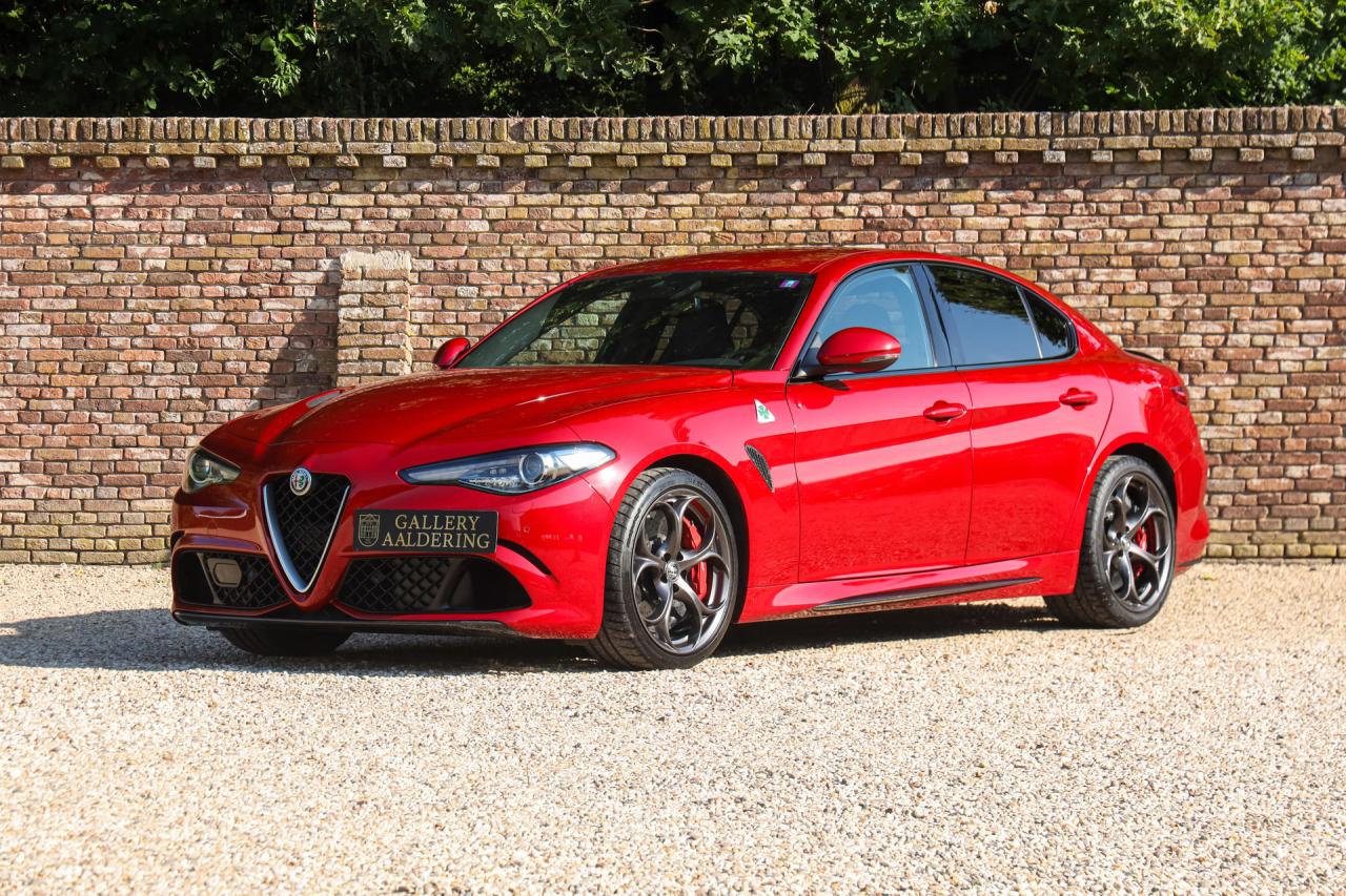 2017 Alfa Romeo Giulia 2.9 V6 Quadrifoglio Performance Edition &ldquo;Manual and Carbon Seats by Sparco&rdquo;