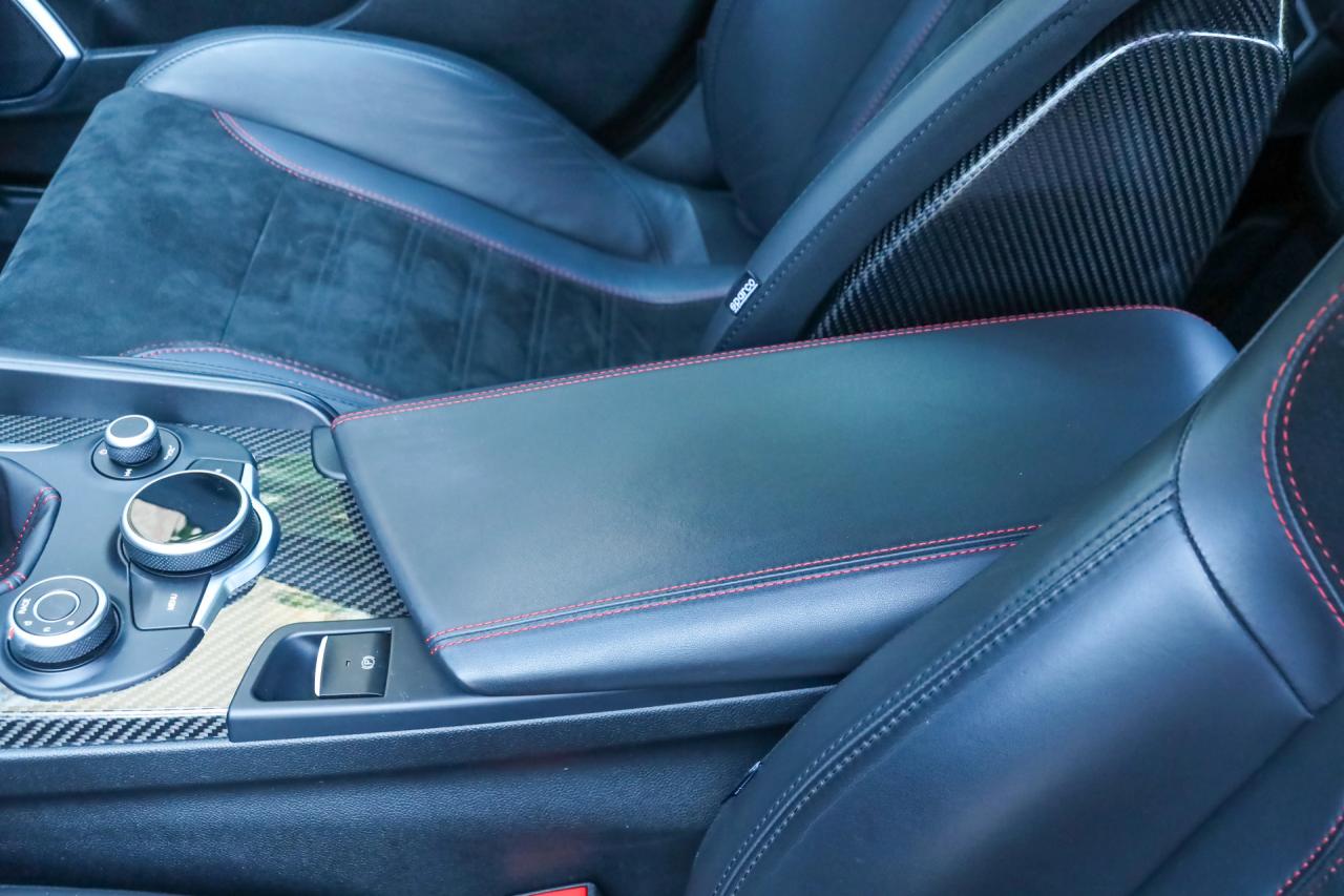 2017 Alfa Romeo Giulia 2.9 V6 Quadrifoglio Performance Edition &ldquo;Manual and Carbon Seats by Sparco&rdquo;