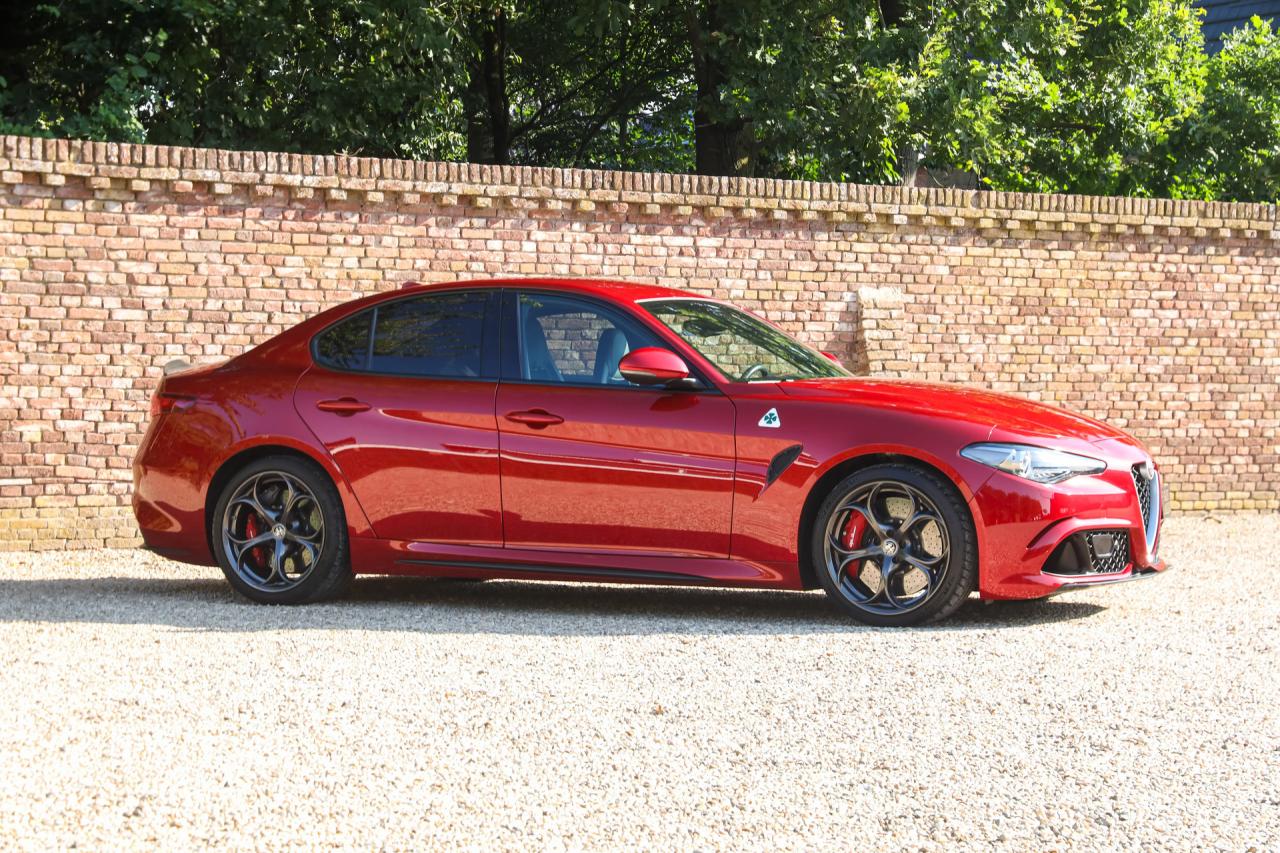 2017 Alfa Romeo Giulia 2.9 V6 Quadrifoglio Performance Edition &ldquo;Manual and Carbon Seats by Sparco&rdquo;