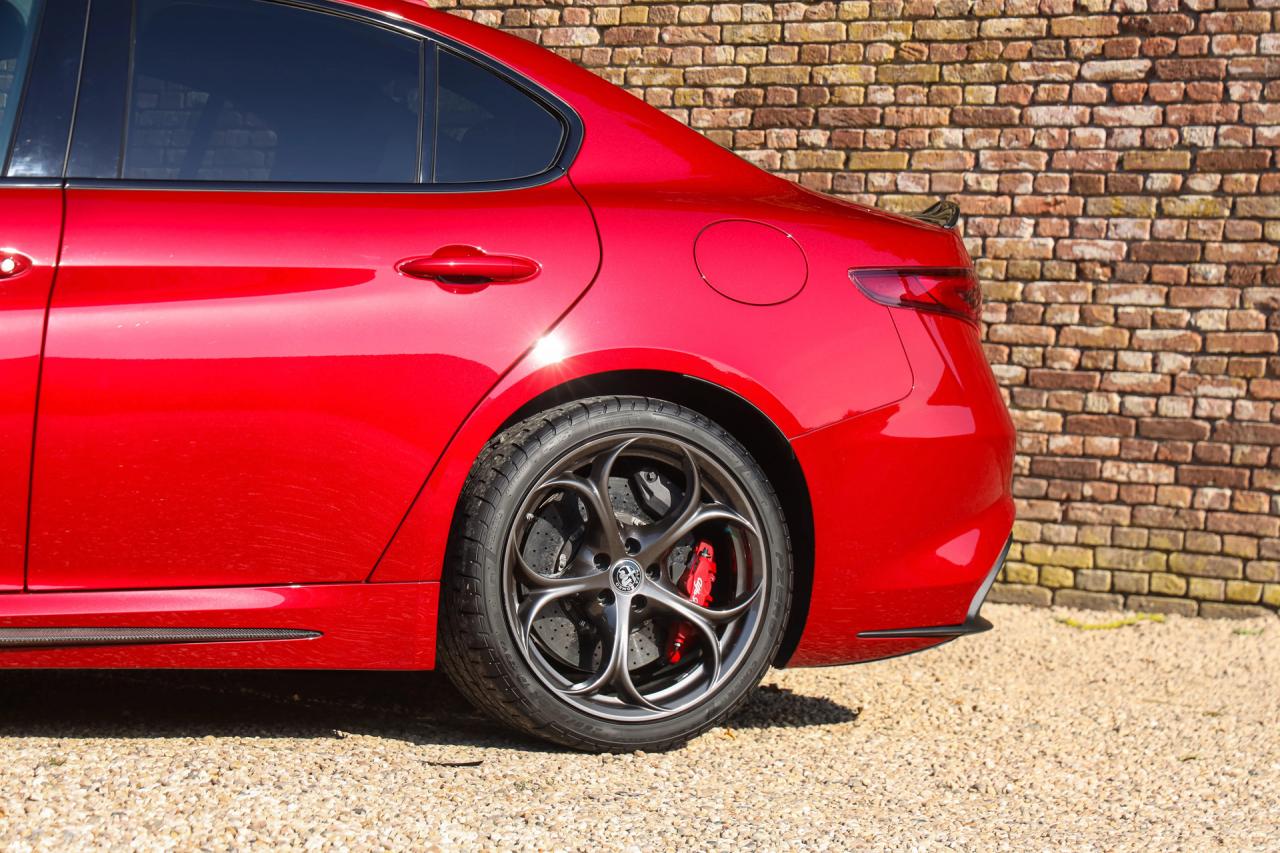 2017 Alfa Romeo Giulia 2.9 V6 Quadrifoglio Performance Edition &ldquo;Manual and Carbon Seats by Sparco&rdquo;