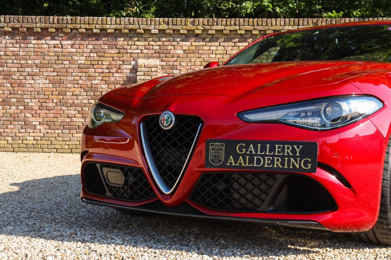 2017 Alfa Romeo Giulia 2.9 V6 Quadrifoglio Performance Edition &ldquo;Manual and Carbon Seats by Sparco&rdquo;