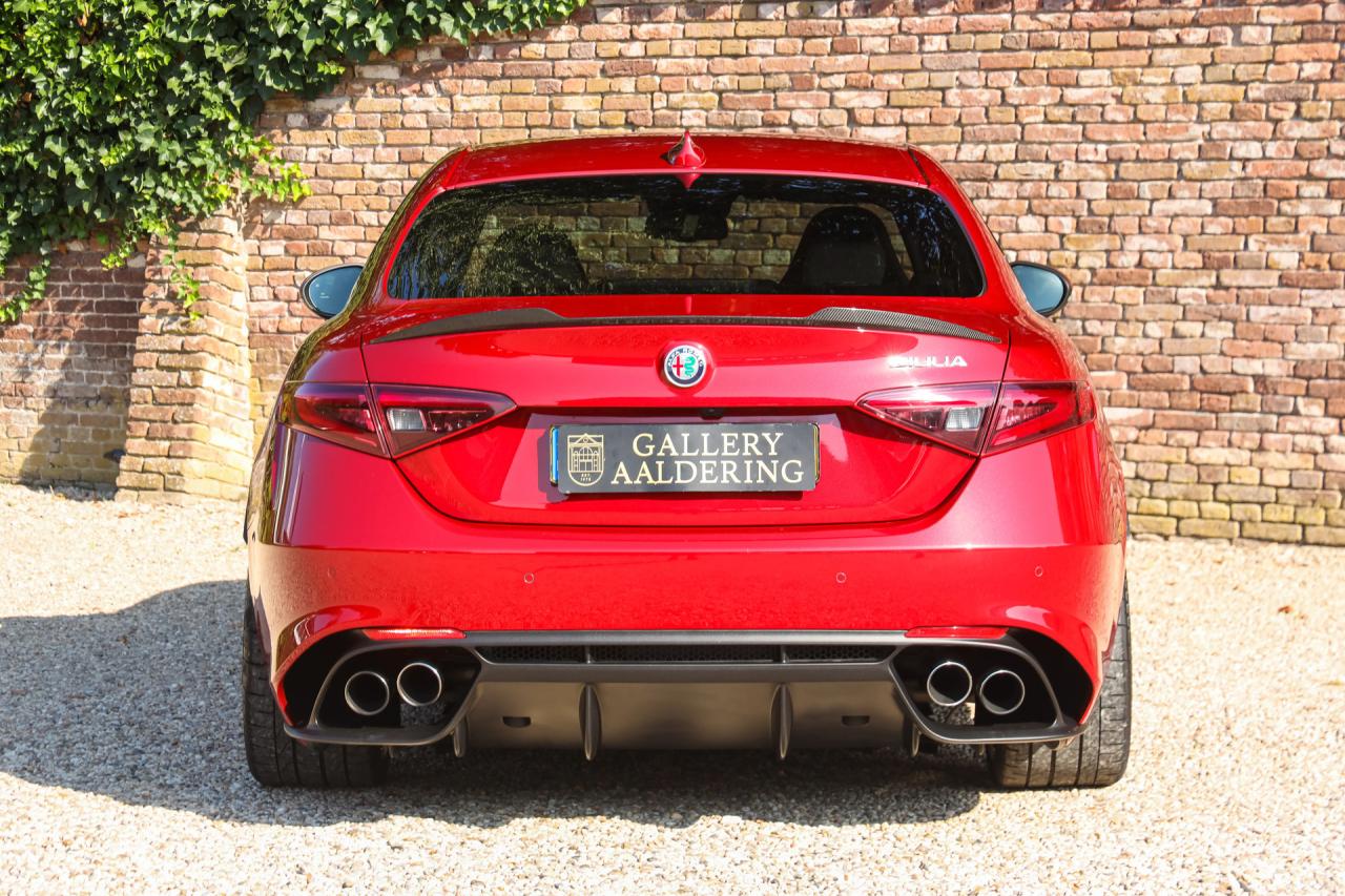 2017 Alfa Romeo Giulia 2.9 V6 Quadrifoglio Performance Edition &ldquo;Manual and Carbon Seats by Sparco&rdquo;