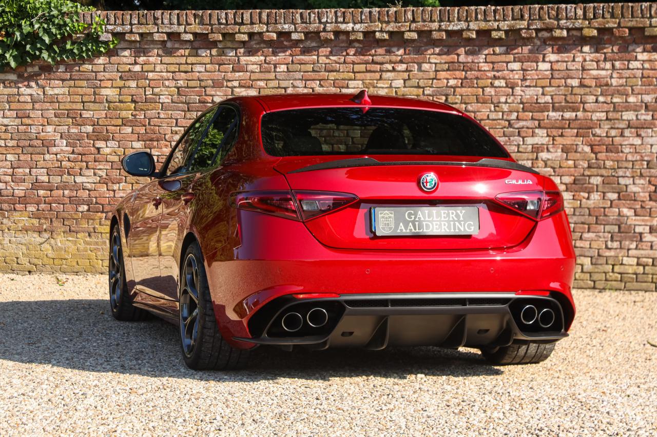 2017 Alfa Romeo Giulia 2.9 V6 Quadrifoglio Performance Edition &ldquo;Manual and Carbon Seats by Sparco&rdquo;