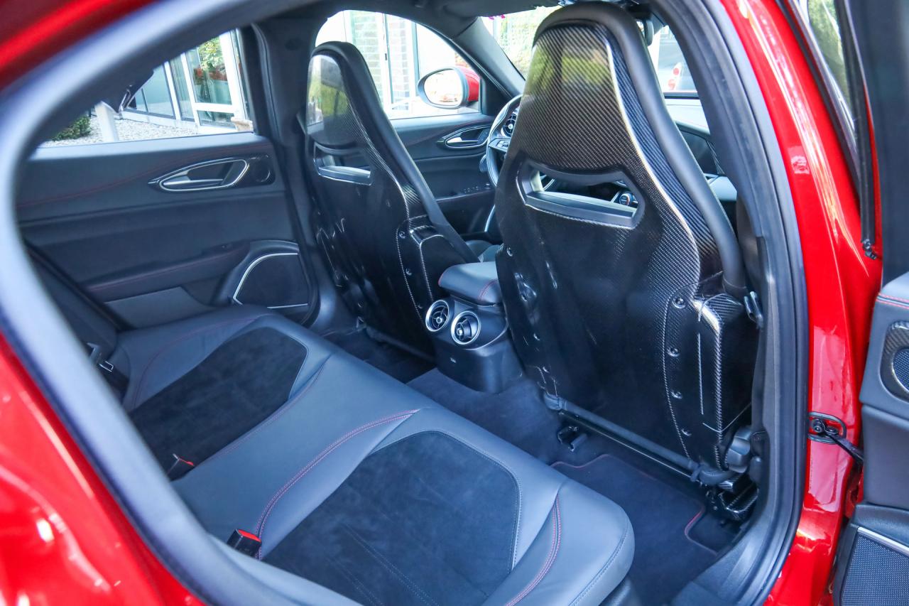 2017 Alfa Romeo Giulia 2.9 V6 Quadrifoglio Performance Edition &ldquo;Manual and Carbon Seats by Sparco&rdquo;