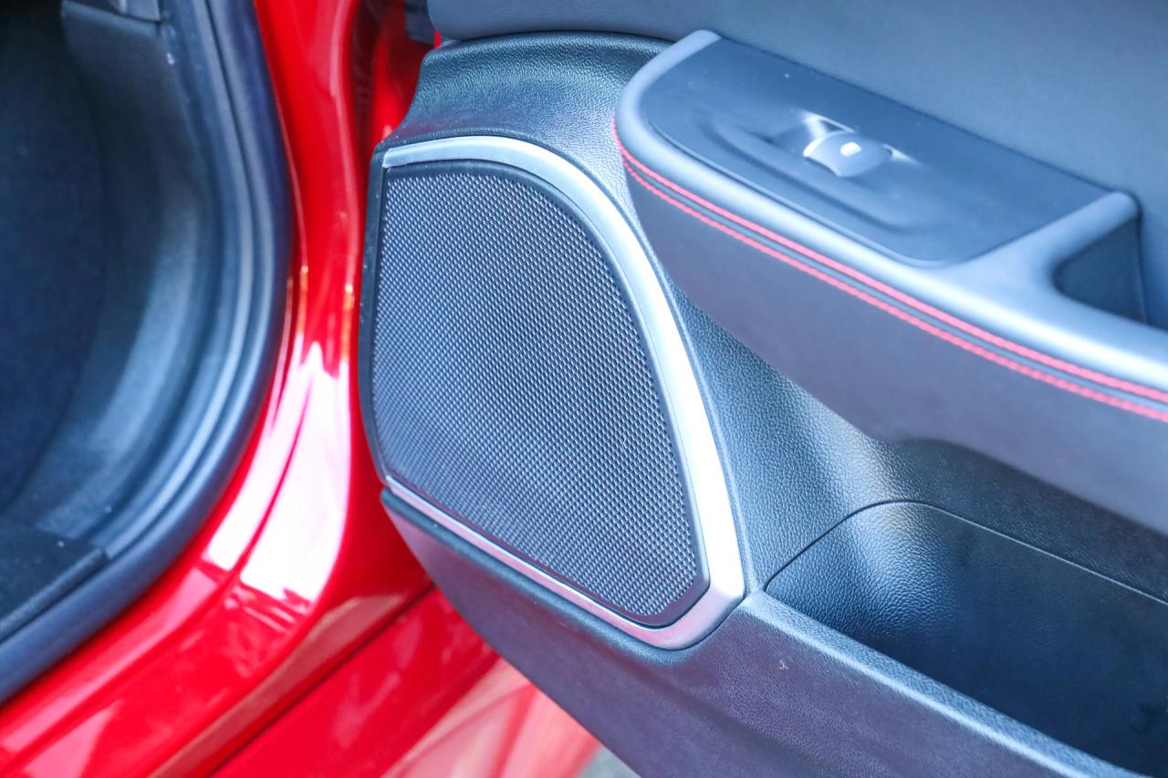 2017 Alfa Romeo Giulia 2.9 V6 Quadrifoglio Performance Edition &ldquo;Manual and Carbon Seats by Sparco&rdquo;