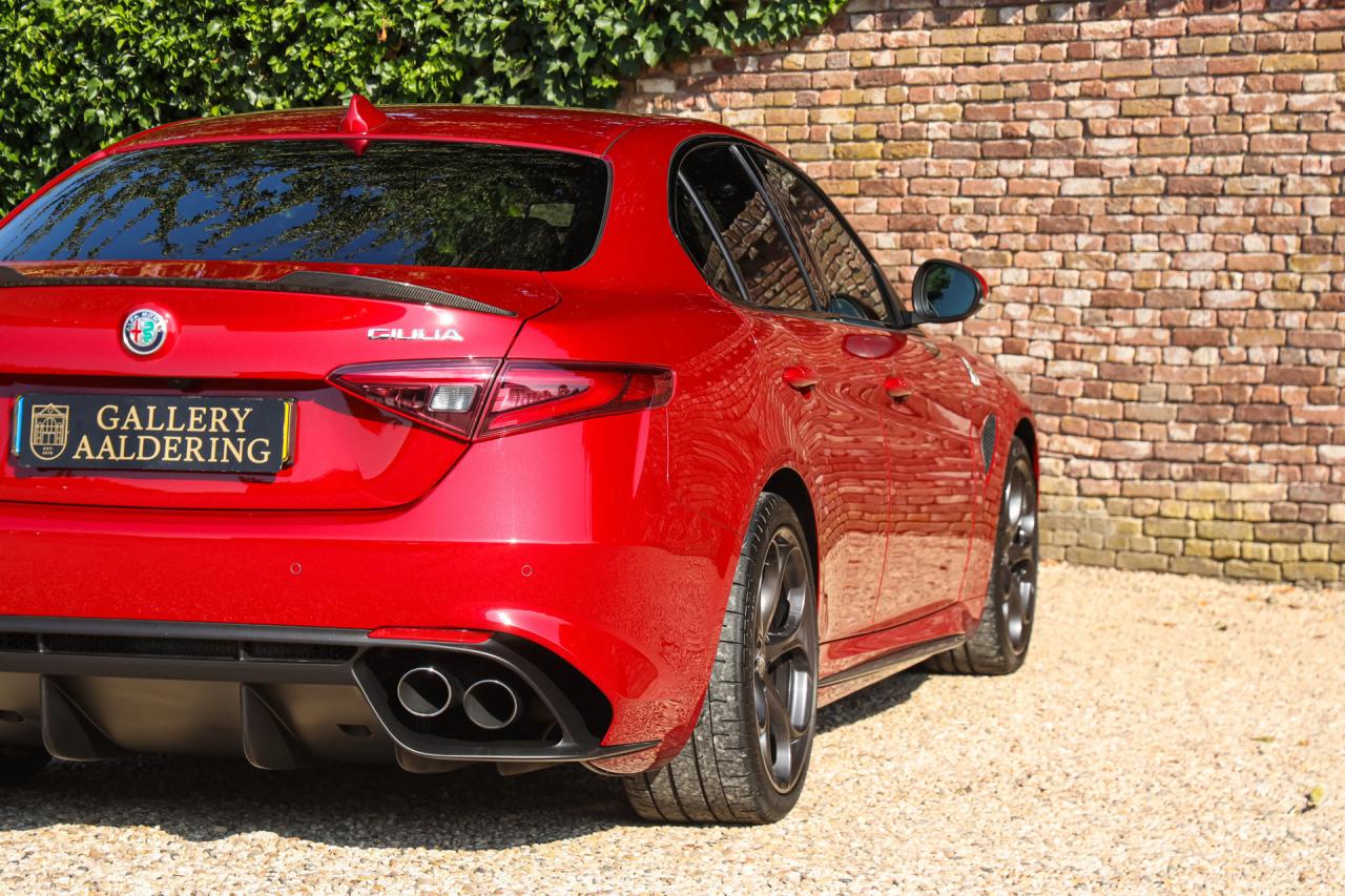 2017 Alfa Romeo Giulia 2.9 V6 Quadrifoglio Performance Edition &ldquo;Manual and Carbon Seats by Sparco&rdquo;