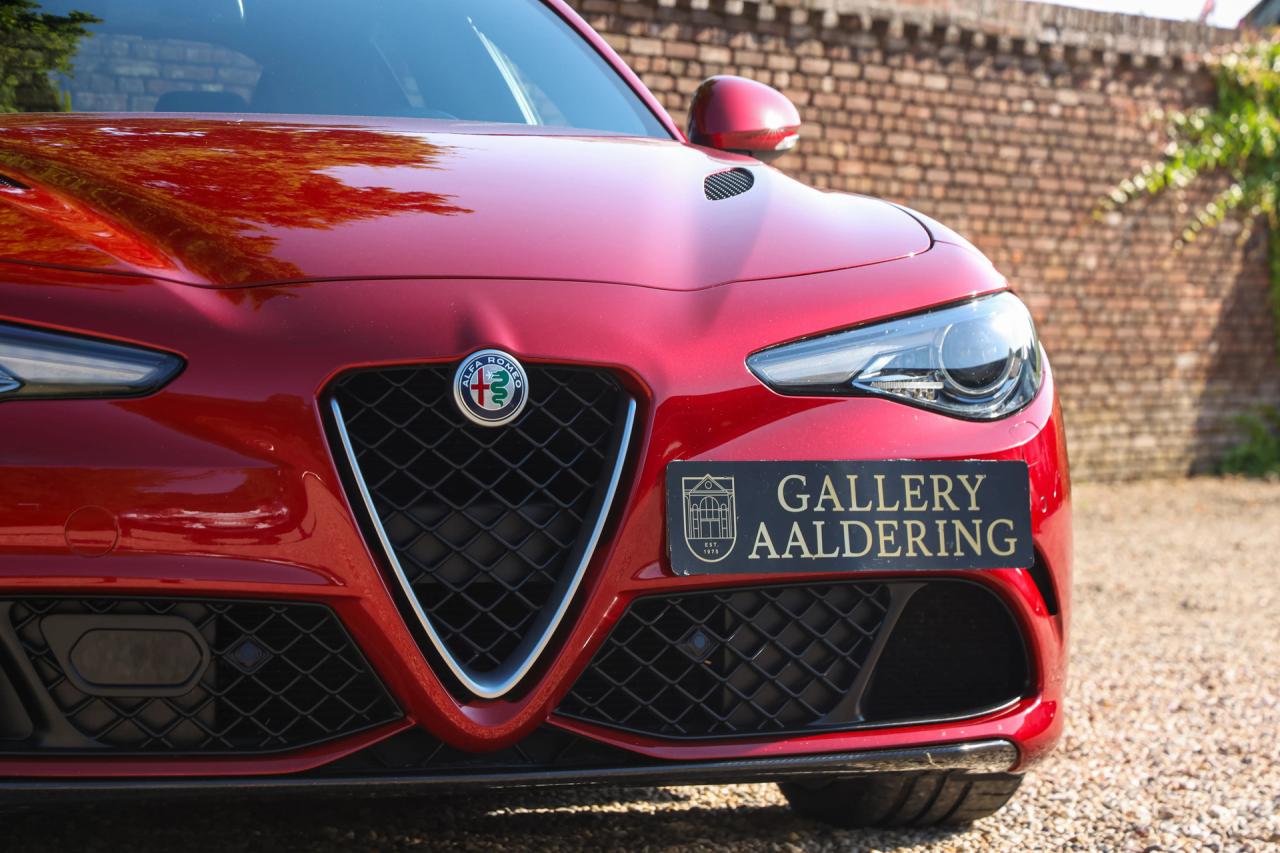 2017 Alfa Romeo Giulia 2.9 V6 Quadrifoglio Performance Edition &ldquo;Manual and Carbon Seats by Sparco&rdquo;