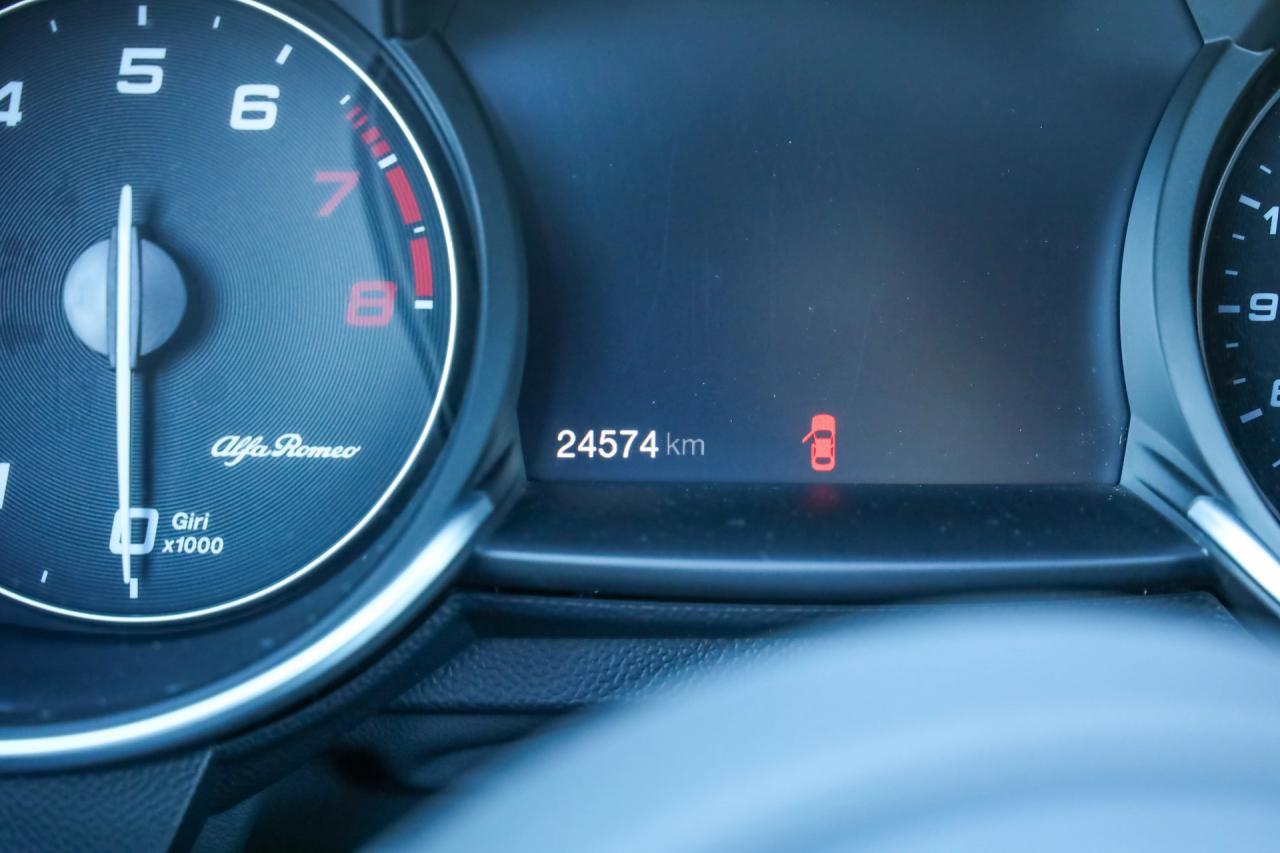 2017 Alfa Romeo Giulia 2.9 V6 Quadrifoglio Performance Edition &ldquo;Manual and Carbon Seats by Sparco&rdquo;