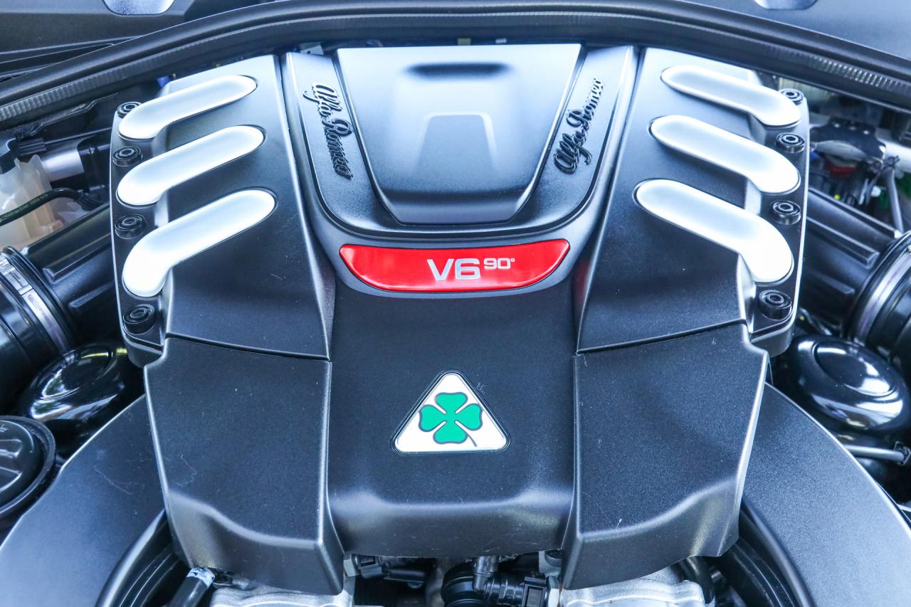 2017 Alfa Romeo Giulia 2.9 V6 Quadrifoglio Performance Edition &ldquo;Manual and Carbon Seats by Sparco&rdquo;
