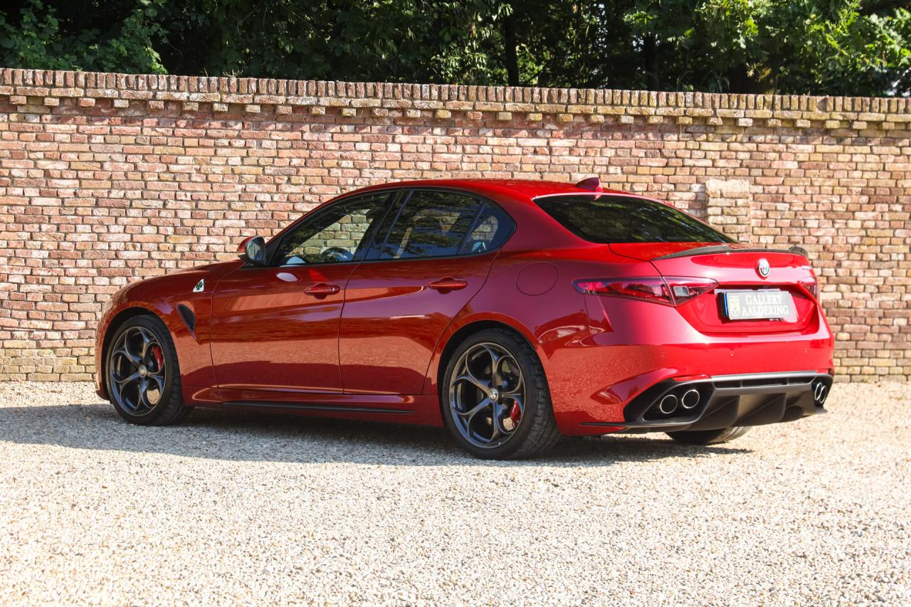 2017 Alfa Romeo Giulia 2.9 V6 Quadrifoglio Performance Edition &ldquo;Manual and Carbon Seats by Sparco&rdquo;