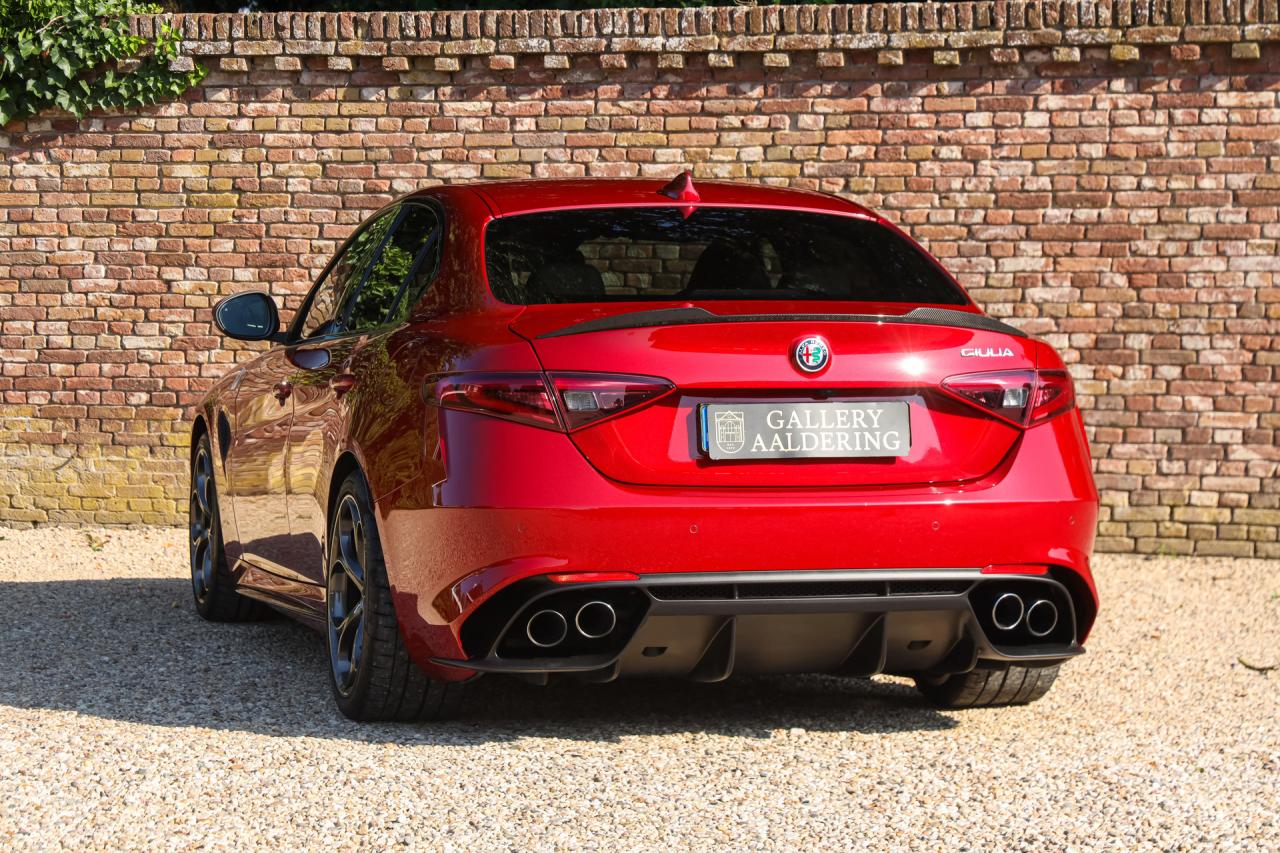 2017 Alfa Romeo Giulia 2.9 V6 Quadrifoglio Performance Edition &ldquo;Manual and Carbon Seats by Sparco&rdquo;