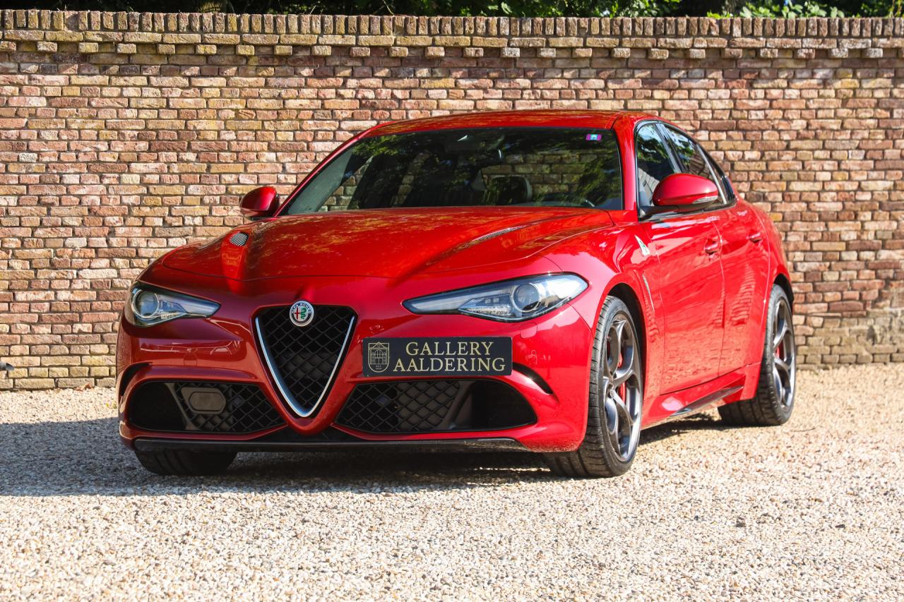 2017 Alfa Romeo Giulia 2.9 V6 Quadrifoglio Performance Edition &ldquo;Manual and Carbon Seats by Sparco&rdquo;