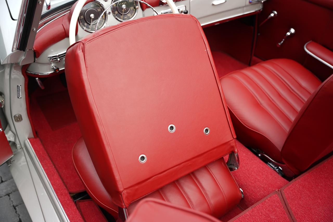 1956 Mercedes - Benz 190SL